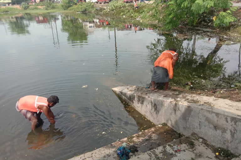 cleaning campaign organized in kanhai pukhuri in seraikela