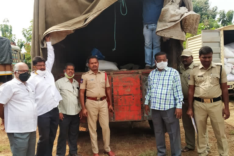 pds rice seized at jaheerabad mandal kottur b village