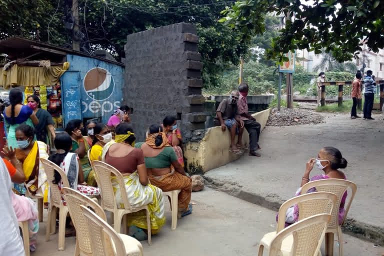 women protest in kancharapalem vizag district