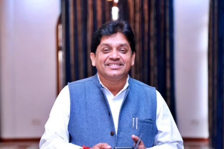 Minister Shiva Dahriya