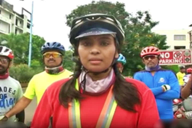 a-young-woman-from-east-godavari-district-is-trying-to-set-a-guinness-world-record-by-cycling-all-over-the-country