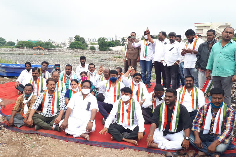 Congress leaders dharna in uppal