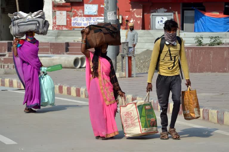 प्रवासी मजदूरों के लिए किराये के 50 हजार घर बनाएगी सरकारी पेट्रोलियम कंपनियां