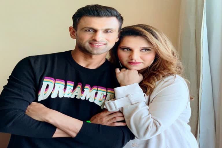 sania-mirza-posts-heartfelt-tweet-after-husband-shoaib-malik-becomes-first-asian-cricketer-to-10000-t20-runs