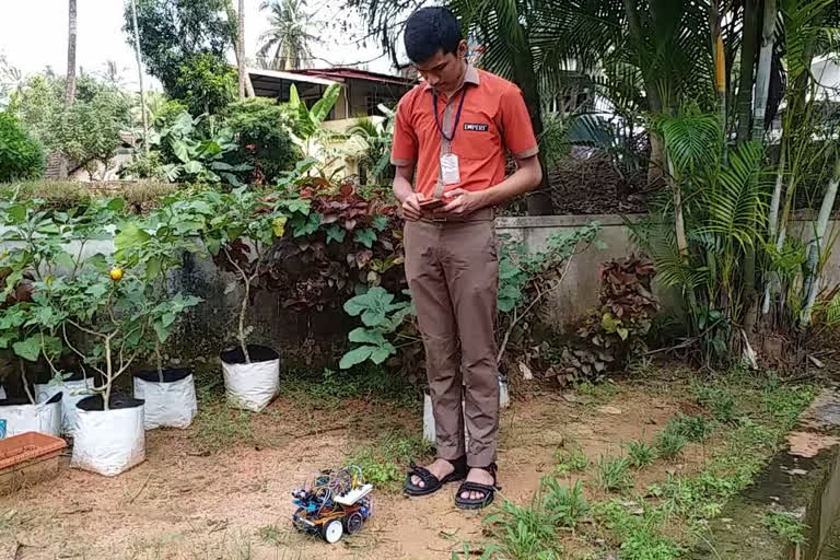 Student who developed 'Agri Robo' device