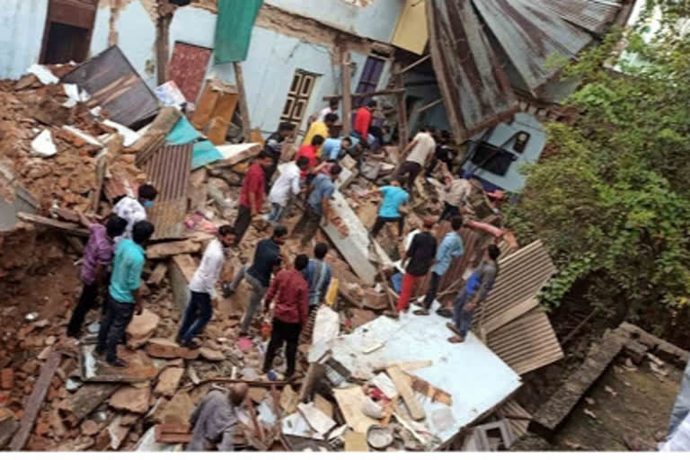 Two die in house collapse, heavy rains alert in Telangana