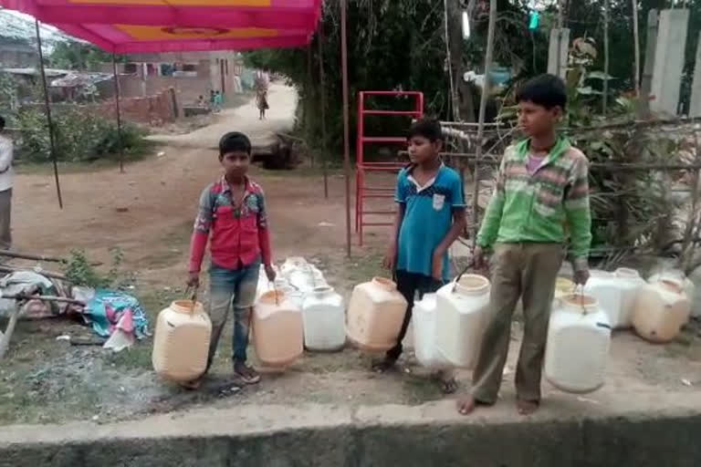 People struggling with water problem