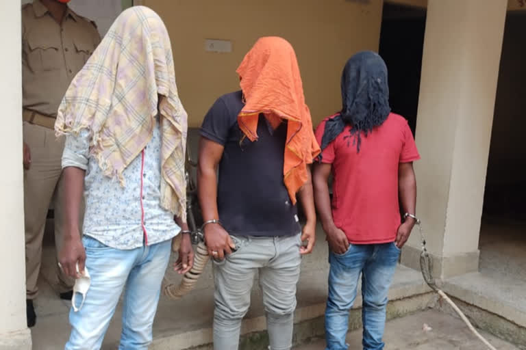 three people arrested in robbery case in ranchi