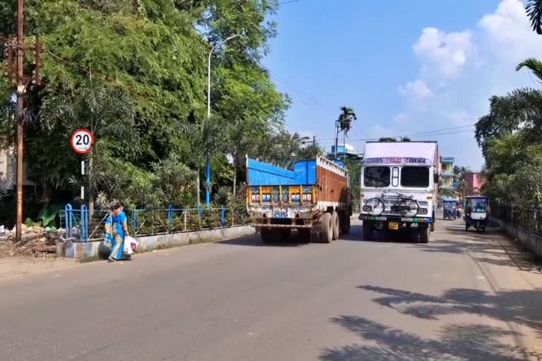 Petrapole and Ghojadanga border is in normal condition