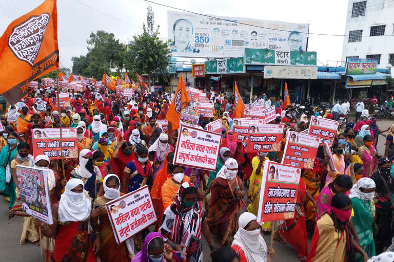 mns-march-with-women-from-self-help-groups-in-latur