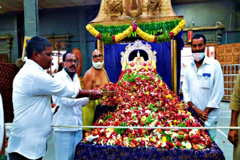 yadadri temple pujalu