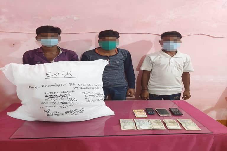 Commissionrate police arrested 5 people dealing with ganja in bhubaneswar