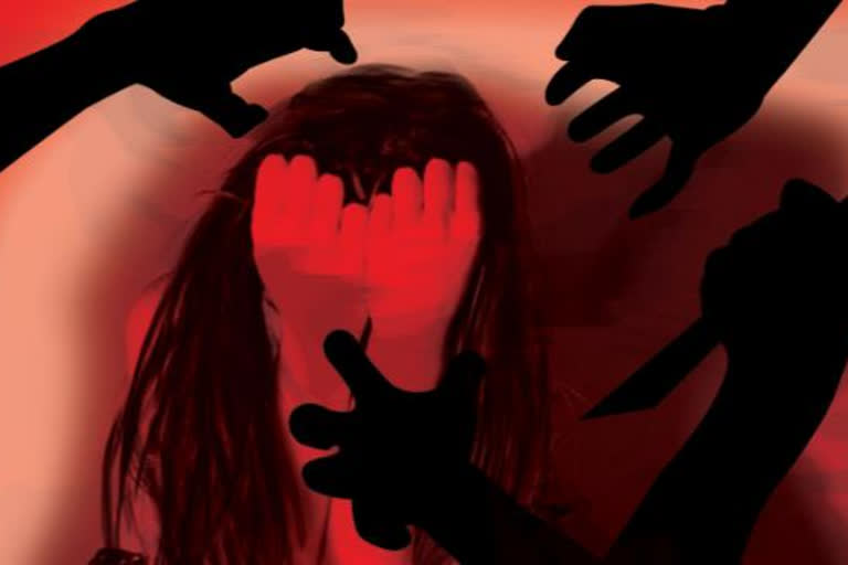 Minor girl ends life after being repeatedly molested in UP's Pratapgarh  Utharpradesh  repeatedly molested  ക്രൂരത തുടരുന്നു; ഉത്തര്‍പ്രദേശില്‍ കൂട്ടബലാത്സംഗത്തിനിരയായ പെണ്‍കുട്ടി ആത്മഹത്യ ചെയ്തു  ഉത്തര്‍പ്രദേശില്‍ കൂട്ടബലാത്സംഗത്തിനിരയായ പെണ്‍കുട്ടി ആത്മഹത്യ ചെയ്തു  ഉത്തര്‍പ്രദേശ്  കൂട്ടബലാത്സംഗം  പെണ്‍കുട്ടി ആത്മഹത്യ ചെയ്തു  യോഗി ആദിത്യനാഥ്