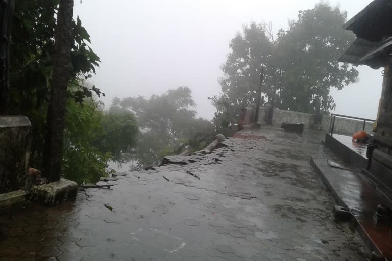 Sri Karingeshwara temple wall collapse due to heavy rain