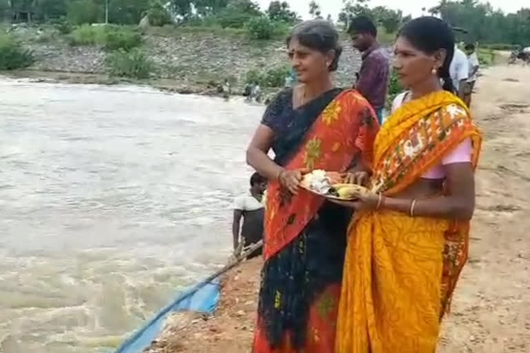 sharadha-river-cause-way-damaged-in-vizag-district