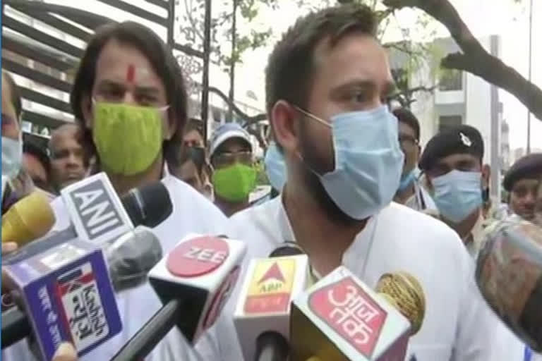 ബിഹാർ തെരഞ്ഞെടുപ്പ്  Bihar polls  Tejashwi Yadav files nomination  തേജസ്വി യാദവ്  രഘോപൂർ മണ്ഡലം  Raghopur constituency  will share manifesto in next two days  രാഷ്ട്രീയ ജനതാദൾ നേതാവ് തേജസ്വി യാദവ്