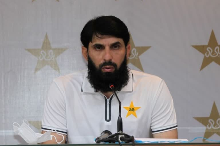 Misbah to step down from chief selector's role