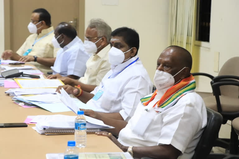 Puducherry CM Holds meeting with Minister about Corona spread