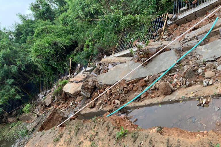 Compound Wall Collapsed In KBR PArk Hhyderabad