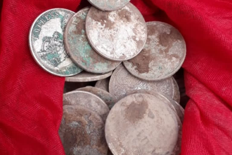 silver coins were found in Nandurbar