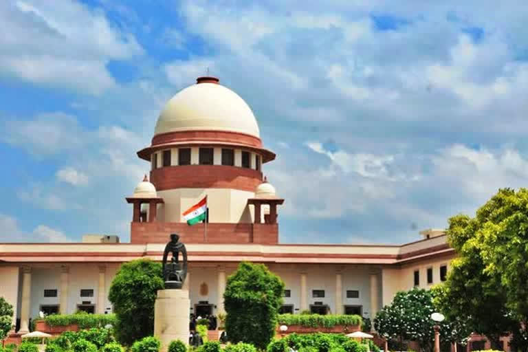 SC reserves order on transfer of Hathras case from UP to Delhi  court monitoring of probe  Supreme Court  Hathras case  ഹത്രാസ് കേസിൽ സുപ്രീംകോടതി മേൽനോട്ടത്തിൽ അന്വേഷണം; ഹർജി വിധി പറയാൻ മാറ്റി  ഹത്രാസ് കേസ്  സുപ്രീംകോടതി  ഹർജി വിധി പറയാൻ മാറ്റി  എസ് എ ബോബ്ഡെ