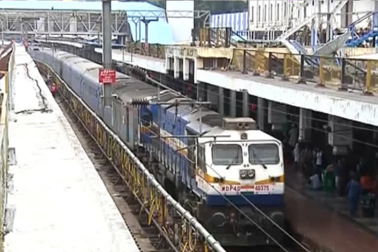 Dussehra special trains starts from hyderabad