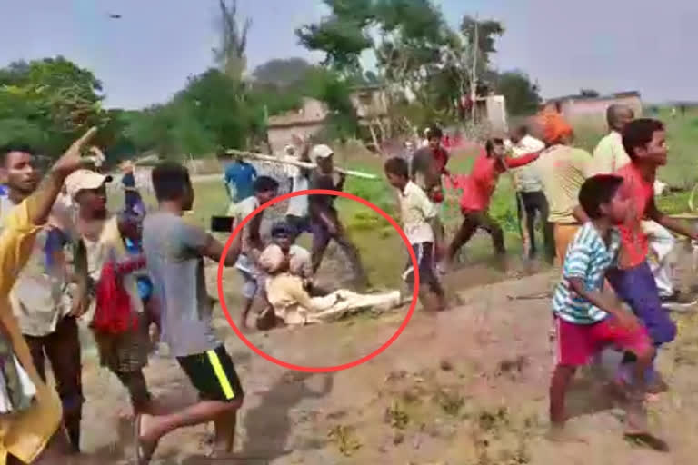 BJP leader shots man, BJP leader shots man in front of cops, BJP leader shots man in Uttar Pradesh, ಜನರ ಮೇಲೆ ಗುಂಡು ಹಾರಿಸಿದ ಬಿಜೆಪಿ ಮುಖಂಡ, ಪೊಲೀಸರ ಎದುರೇ ಜನರ ಮೇಲೆ ಗುಂಡು ಹಾರಿಸಿದ ಬಿಜೆಪಿ ಮುಖಂಡ, ವ್ಯಕ್ತಿಯ ಮೇಲೆ ಗುಂಡು ಹಾರಿಸಿದ ಬಿಜೆಪಿ ಮುಖಂಡ, ಯುಪಿಯಲ್ಲಿ ಪೊಲೀಸರ ಎದುರೇ ಜನರ ಮೇಲೆ ಗುಂಡು ಹಾರಿಸಿದ ಬಿಜೆಪಿ ಮುಖಂಡ,