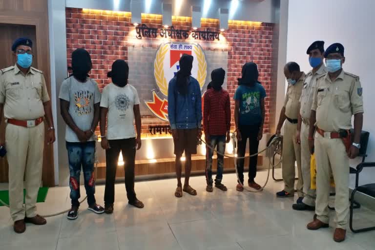 five criminal arrested along with vehicle thief gang leader in Ramgarh