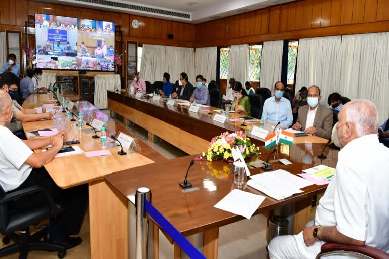 cm-instructs-district-collectors-to-submit-crop-loss-report-within-a-week