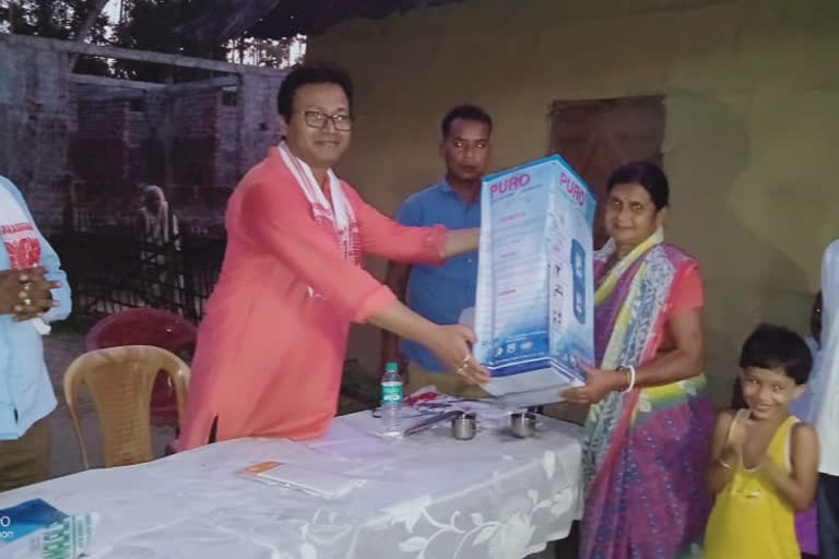 Free Water filter distributes in Moran by OBC board of Dibrugarh