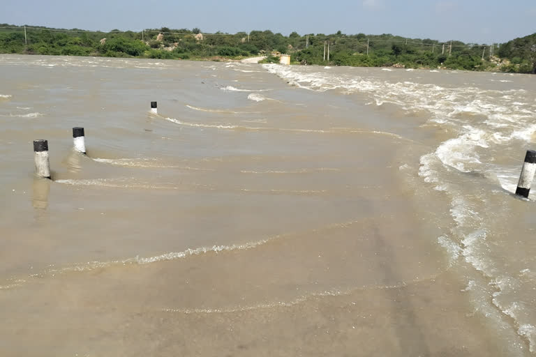 guard stones fell down from bridge in lingasuguru