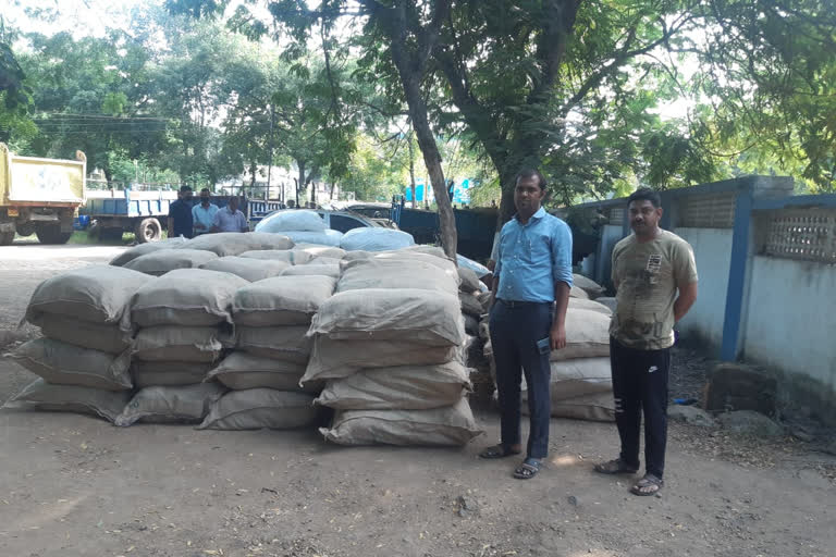 Jalgaon police seize gutka