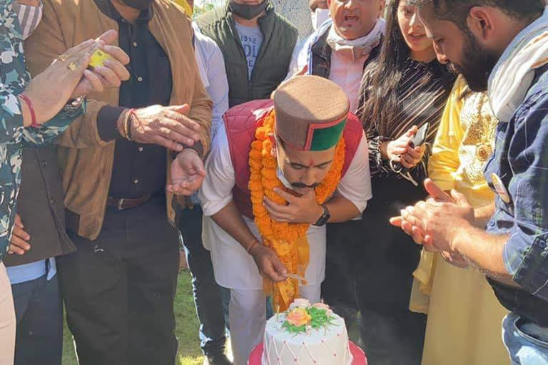 Virbhadra Singh performs nati