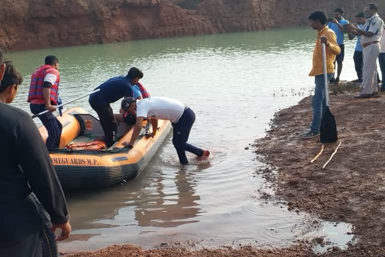 dead-body-found-of-men-in-pond-in-shivpuri