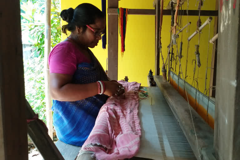 Nadia based weaver is getting President's award for making silk jamdani sari