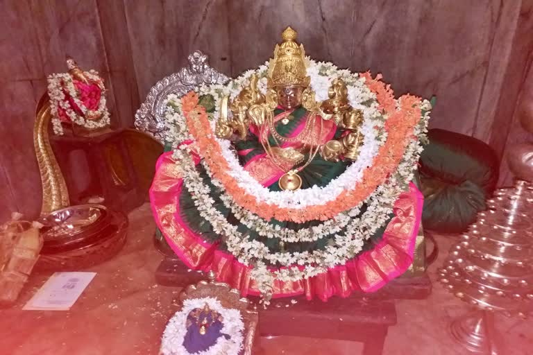 special-alankara-will-be-done-for-goddess-chamundeshwari-in-mysore