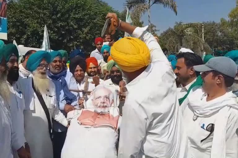 In Faridkot, farmers protest against Prime Minister Narendra Modi