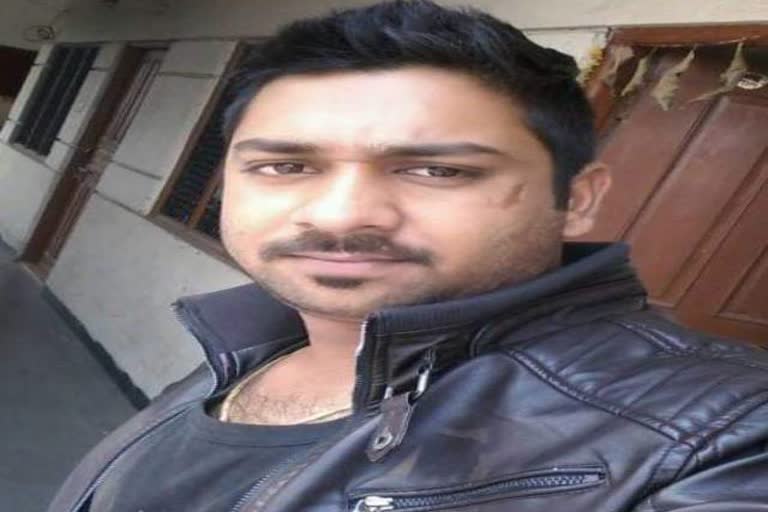 History Sheeter Shanky Yadav Murder case, accused of Shanky Yadav murder case surrendered in jamshedpur, crime news of jamshedpur, जमशेदपुर में शैंकी यादव हत्याकांड के आरोपी ने किया सरेंडर, हिस्ट्रीशीटर शैंकी यादव हत्याकांड के आरोपी ने किया सरेंडर, जमशेदपुर में अपराध की खबरें