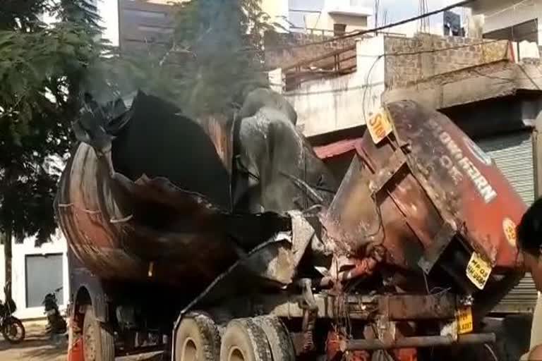 Empty asphalt tanker caught fire during welding in dewas