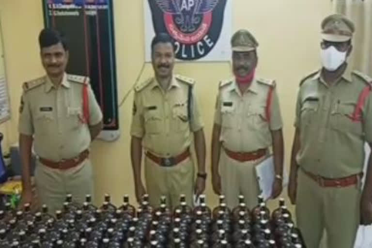 karnataka liquor caught by vempalli police