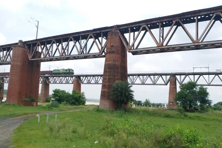 Damodar rail bridge