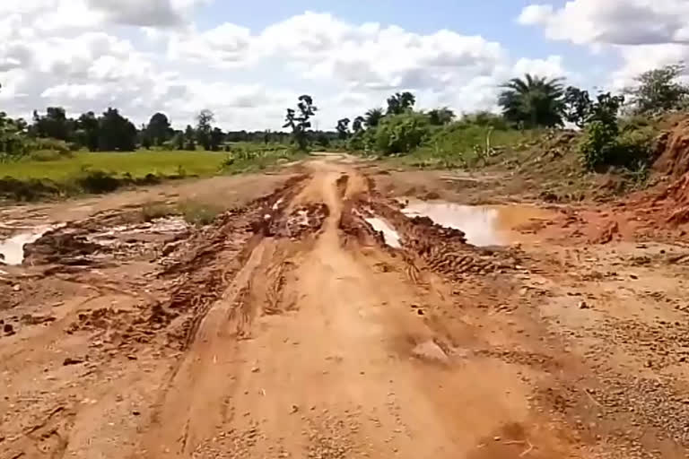 farmers of pakhanjur did not get water for irrigation