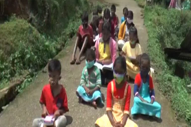 taking online classes becomes uphill task for children in keralas mattupetty