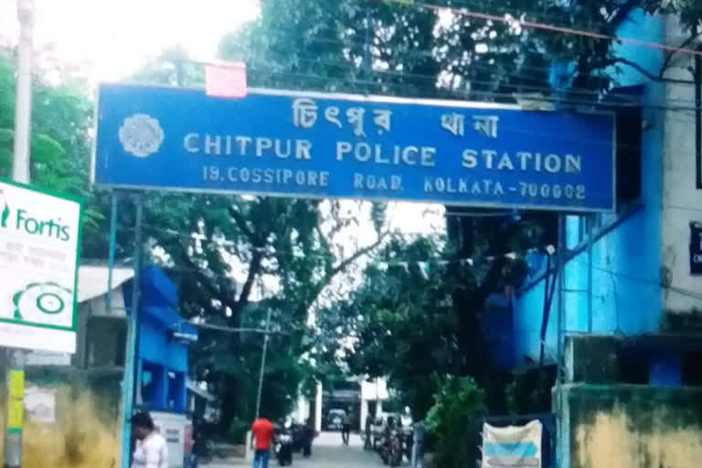 A criminal jumped from fourth floor flat in chitpur , died at the spot