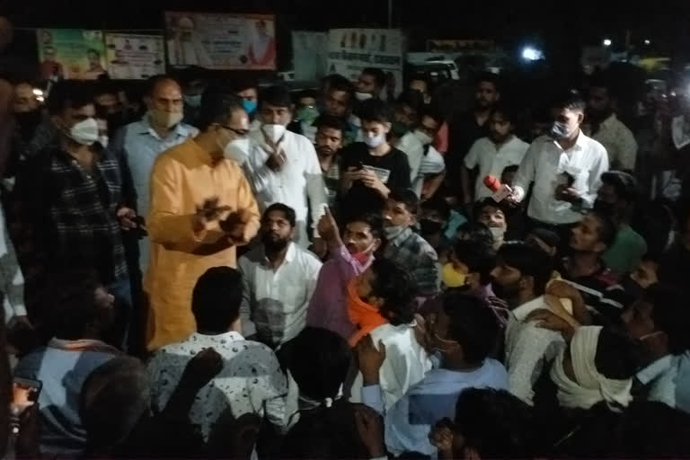 Jaipur: BJP workers protest at BJP office