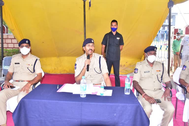 awareness program to new appointed constables in peddapally district