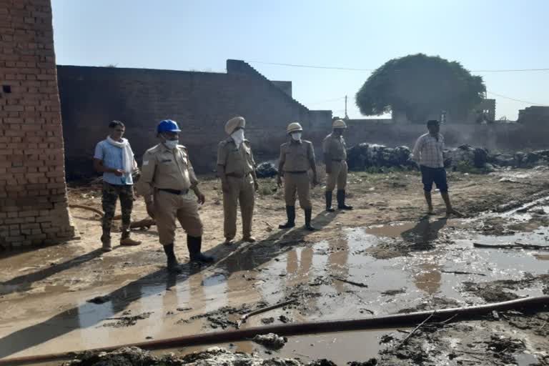 fire in barwala cotton godown due to short circuit in hisar