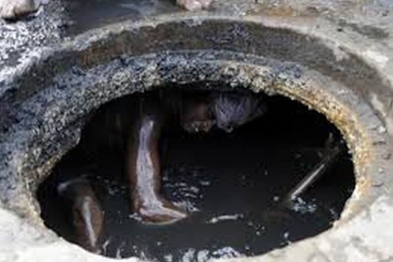 Deaths due to septic tank cleaning