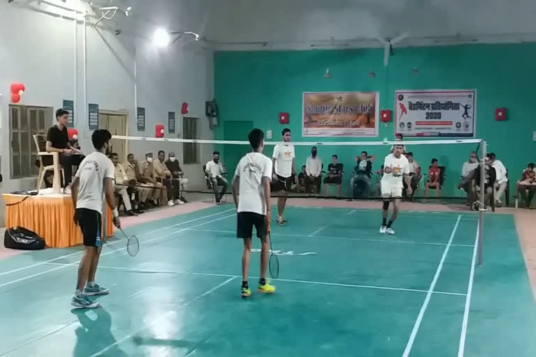 बैडमिंटन टूर्नामेंट का समापन, Badminton tournament ends