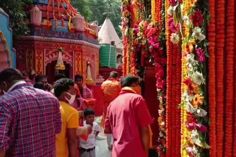 Attractive decoration of Maa Chinnamastika Temple